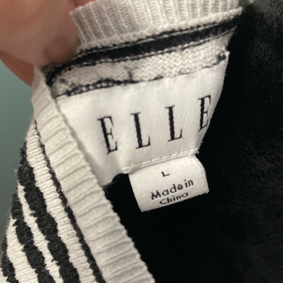 Black and white striped long sleeve - Picture 5 of 6